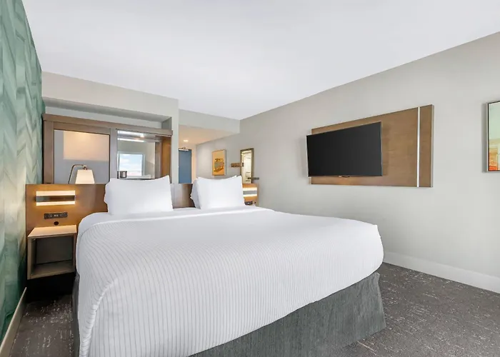 Cambria Hotel Ocean City - Bayfront